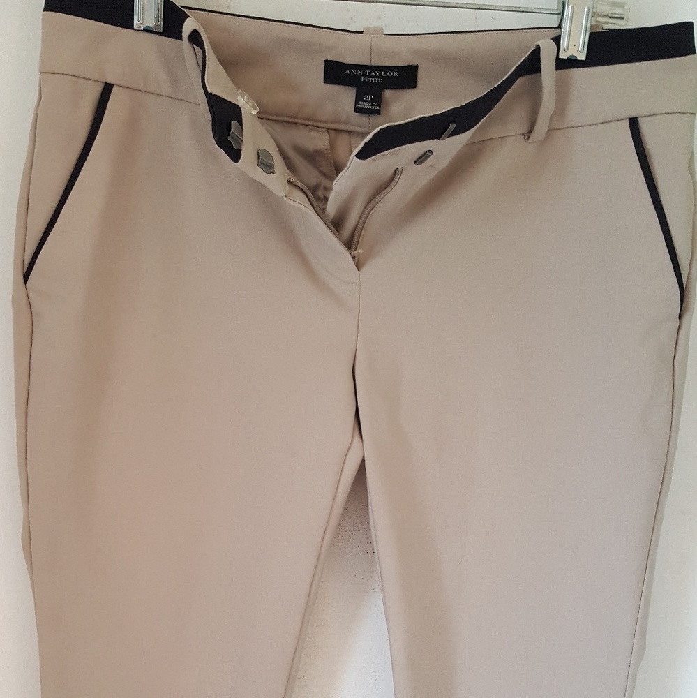 Woman's tapered trouser